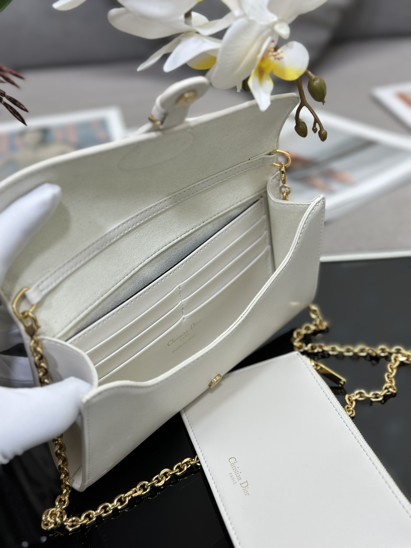 D*or bobby east-west pouch with chain