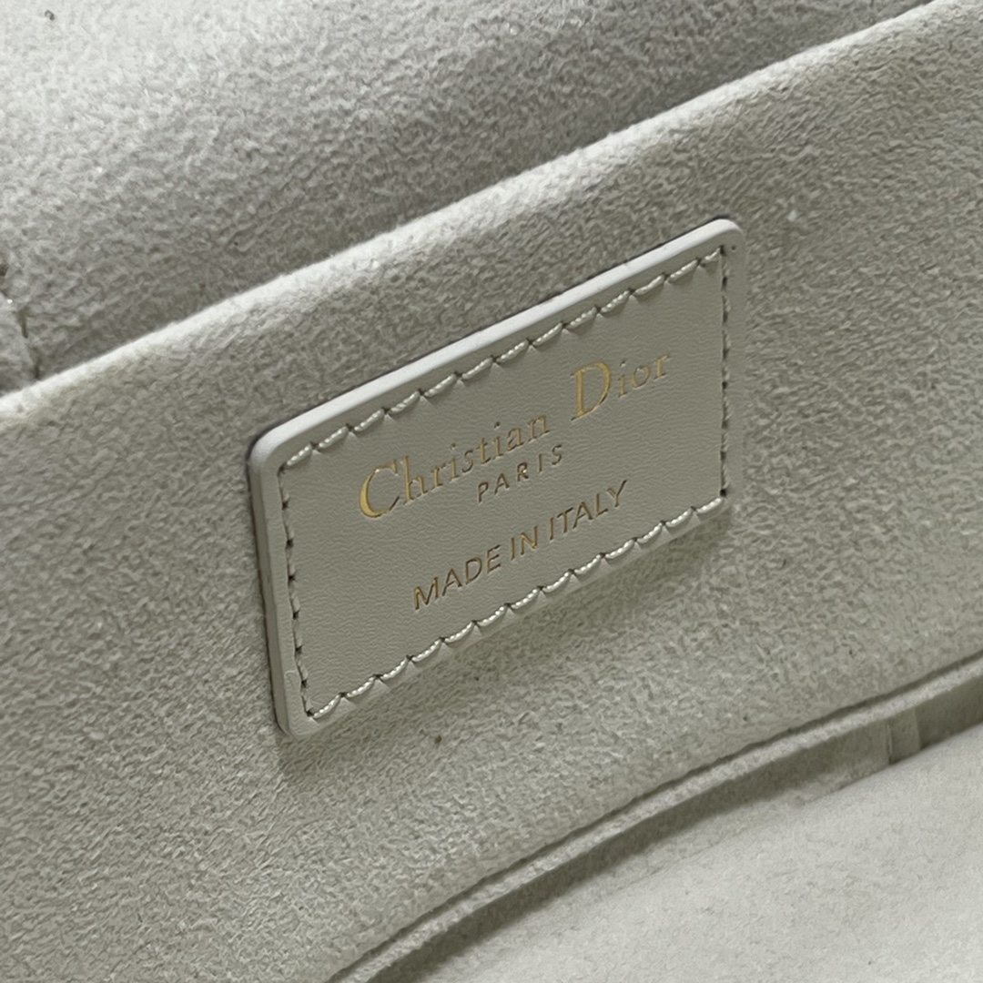D*or small cd signature vanity case