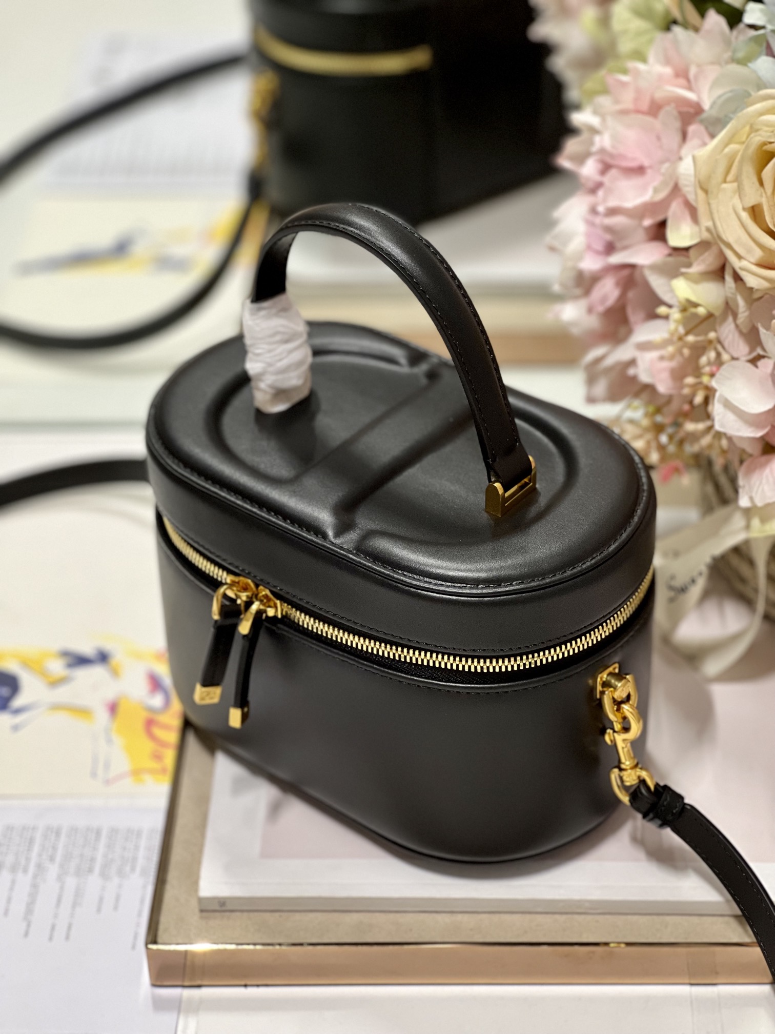 D*or small cd signature vanity case
