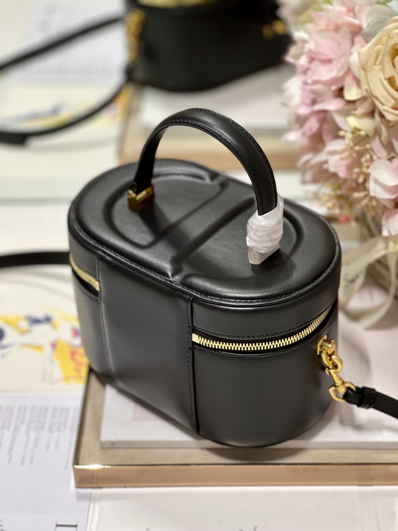 D*or small cd signature vanity case