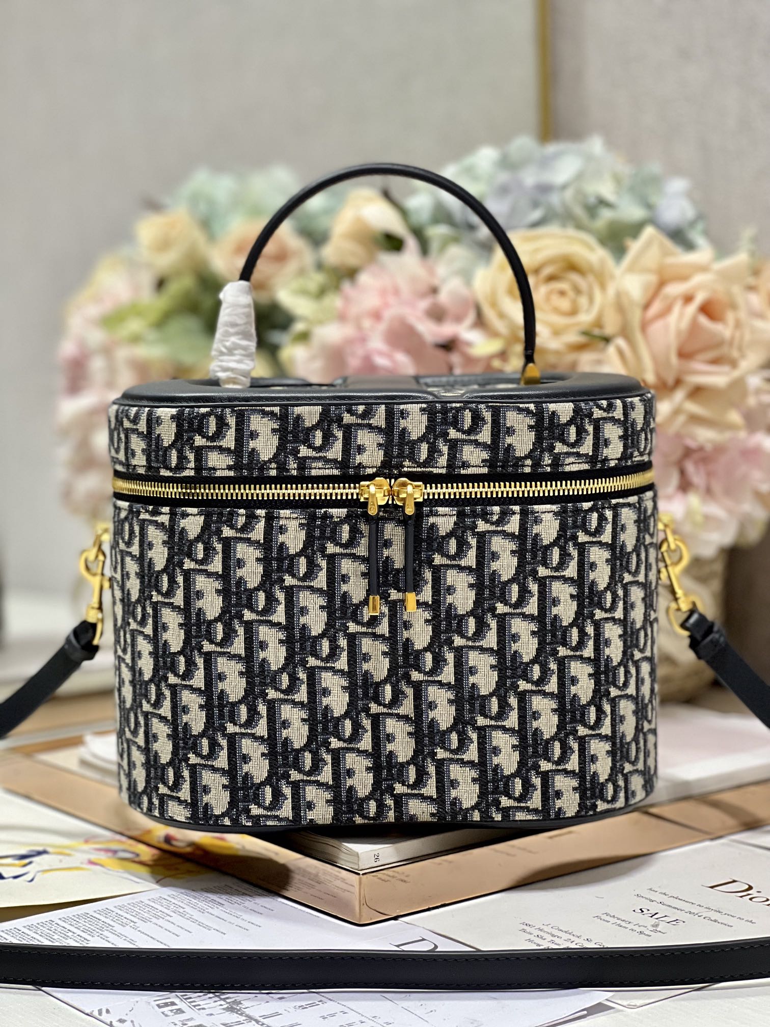 D*or medium cd signature vanity case