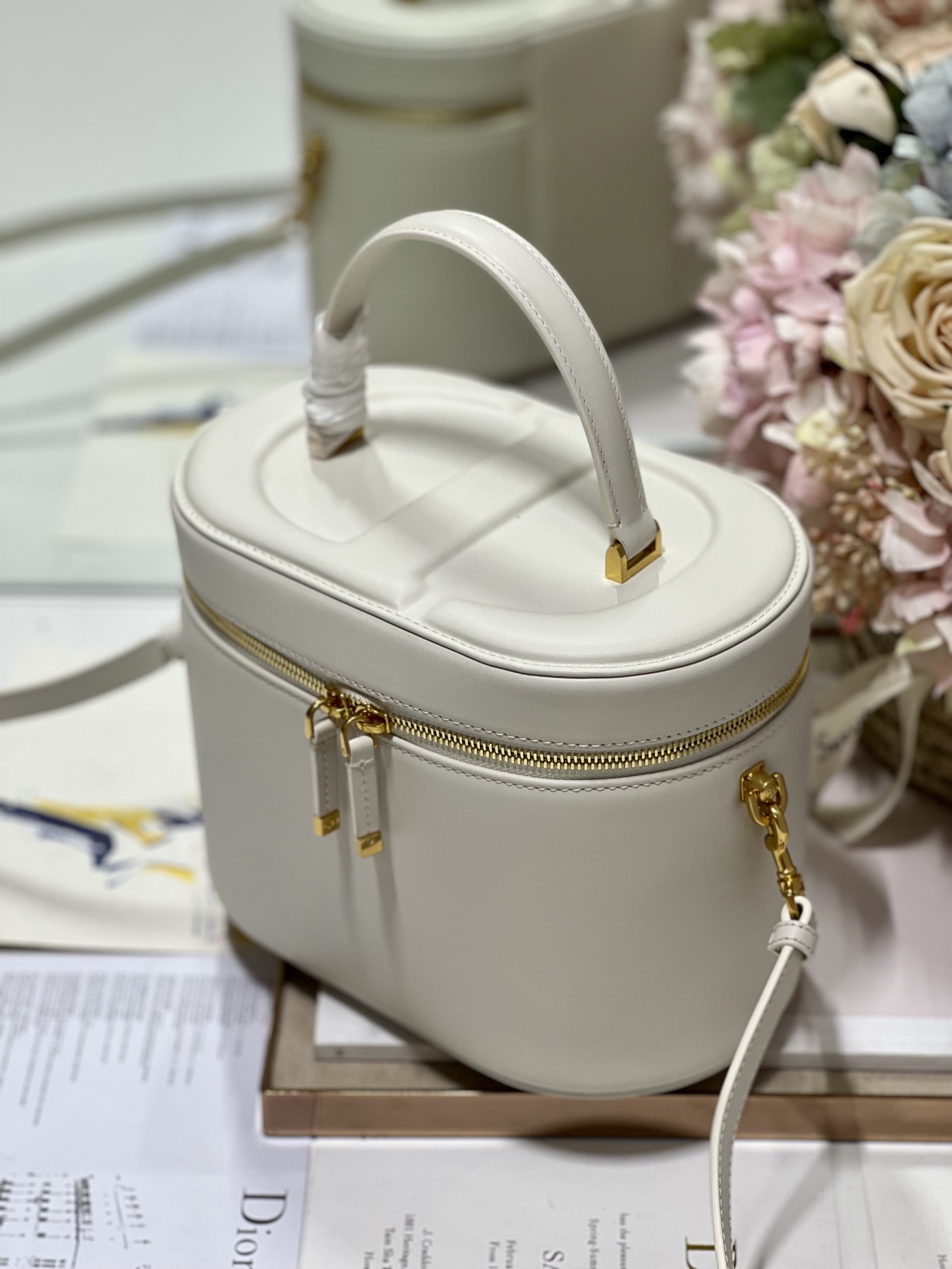D*or medium cd signature vanity case