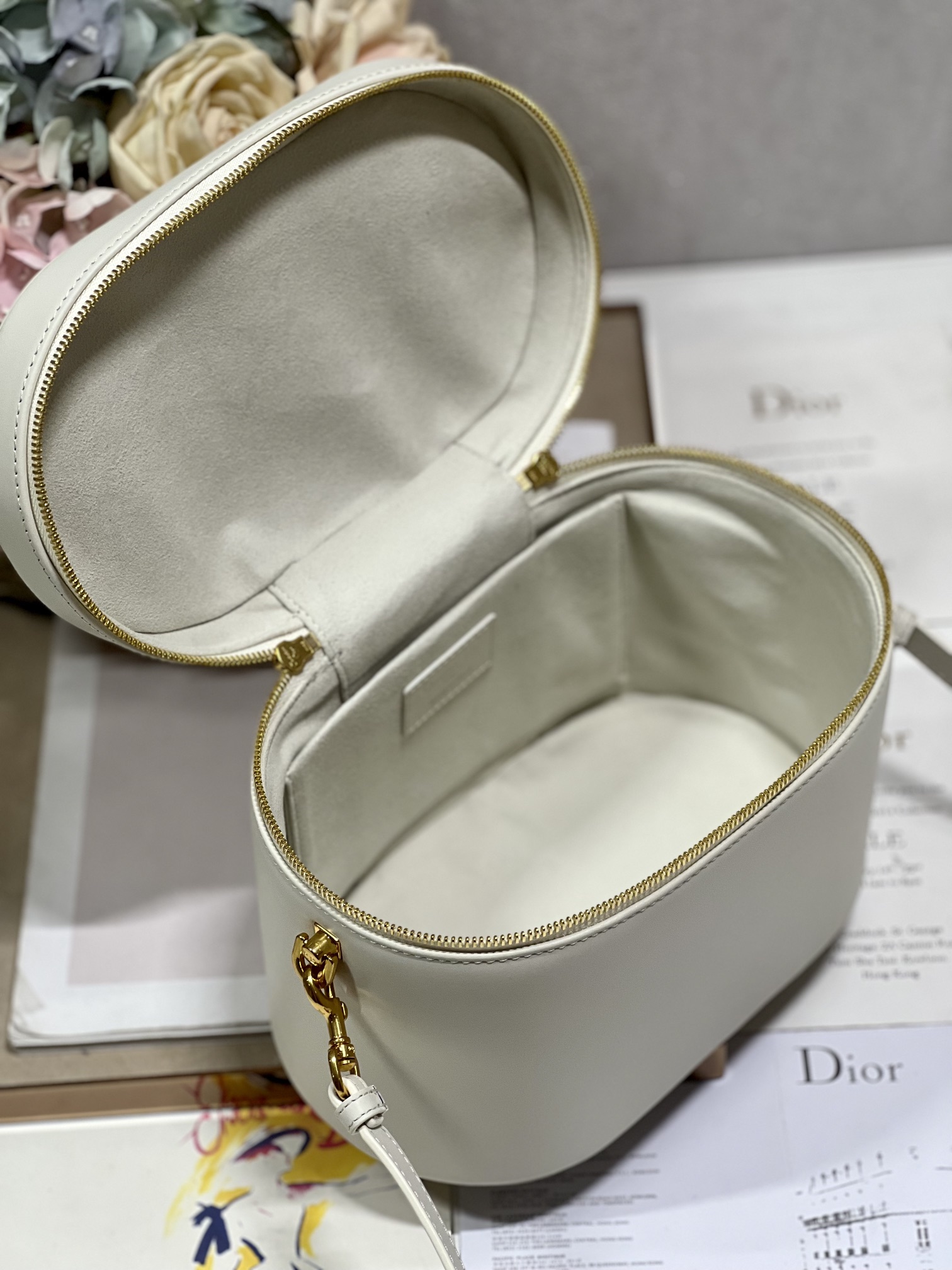 D*or medium cd signature vanity case