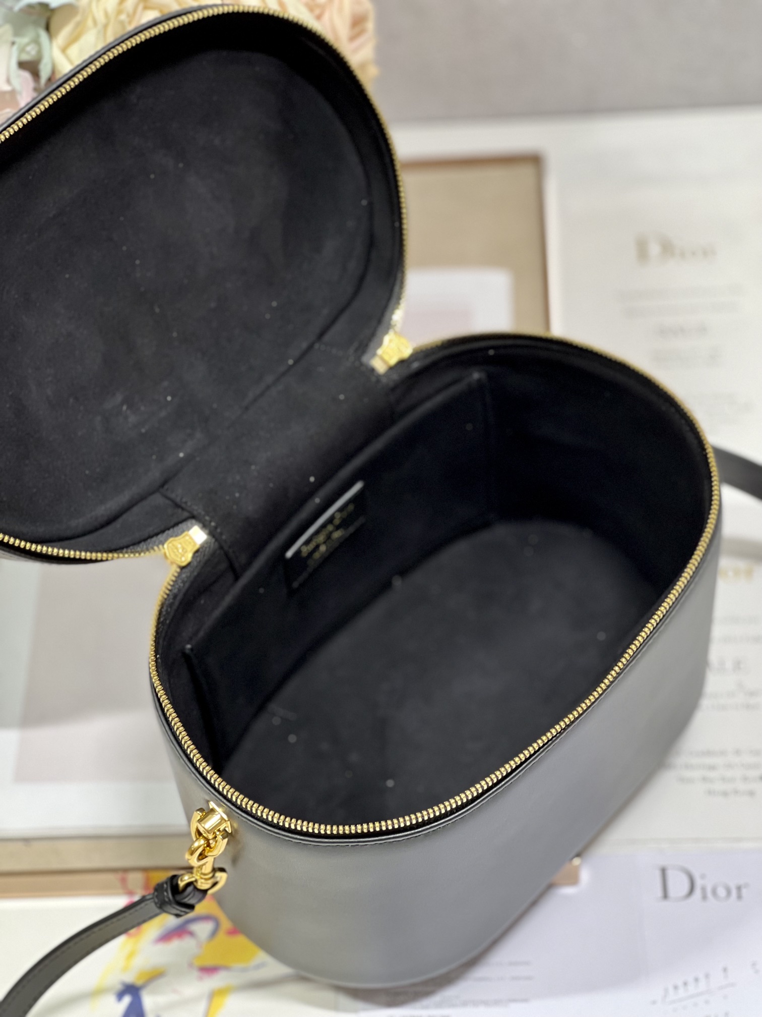 D*or medium cd signature vanity case