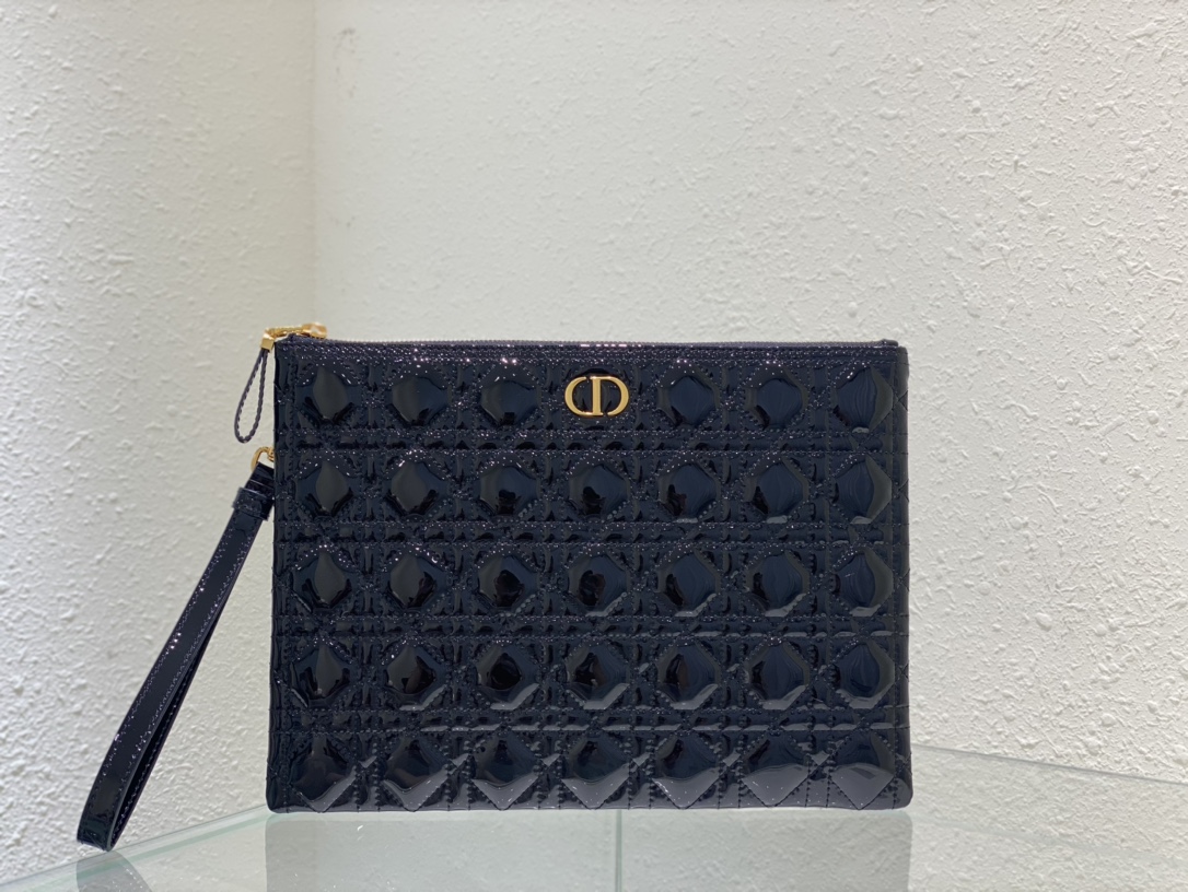 large D*or caro daily pouch
