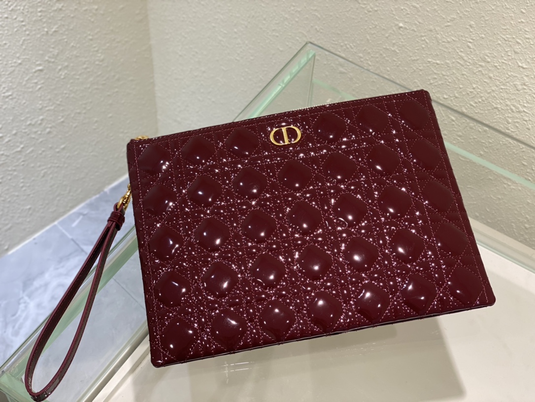 large D*or caro daily pouch
