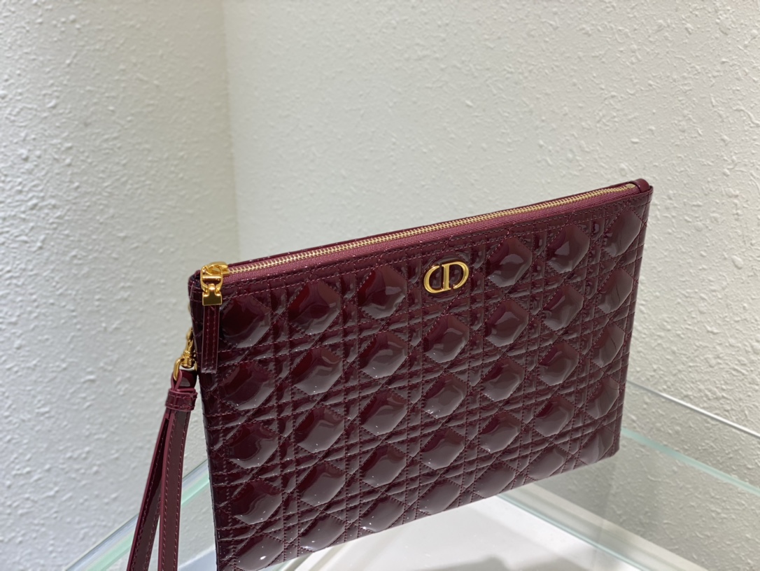 large D*or caro daily pouch