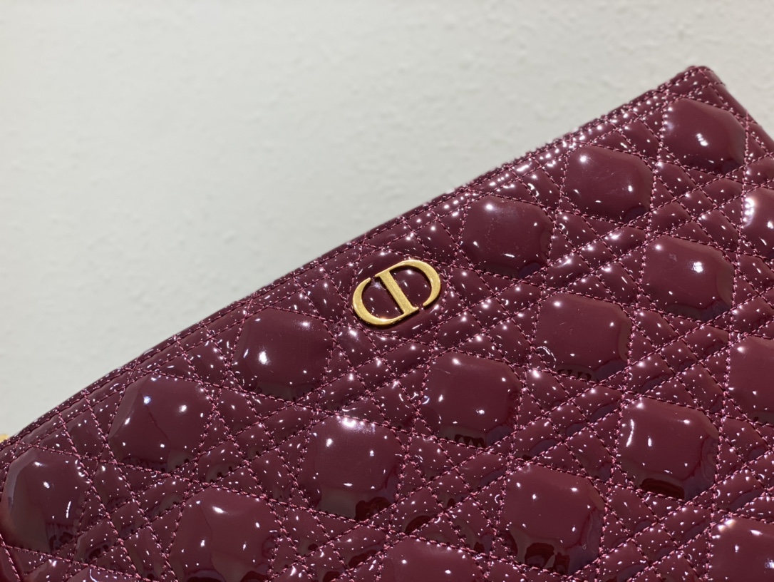 large D*or caro daily pouch