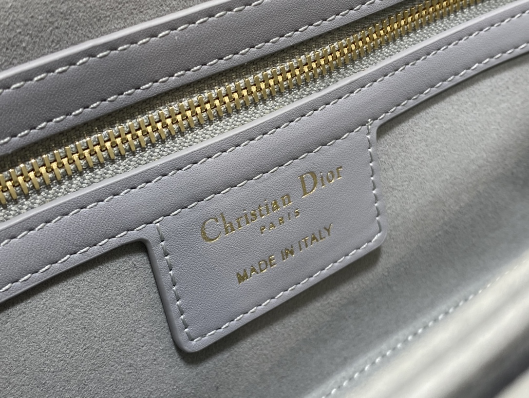 D*or 30 montaigne avenue bag