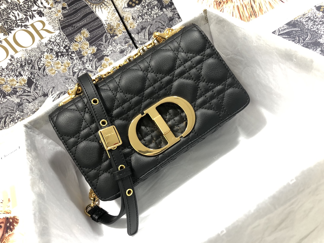 small D*or caro bag