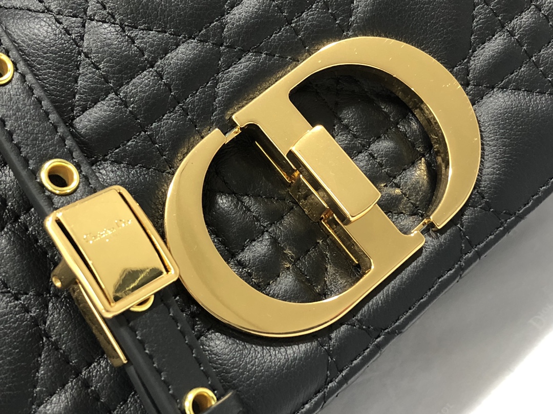 small D*or caro bag
