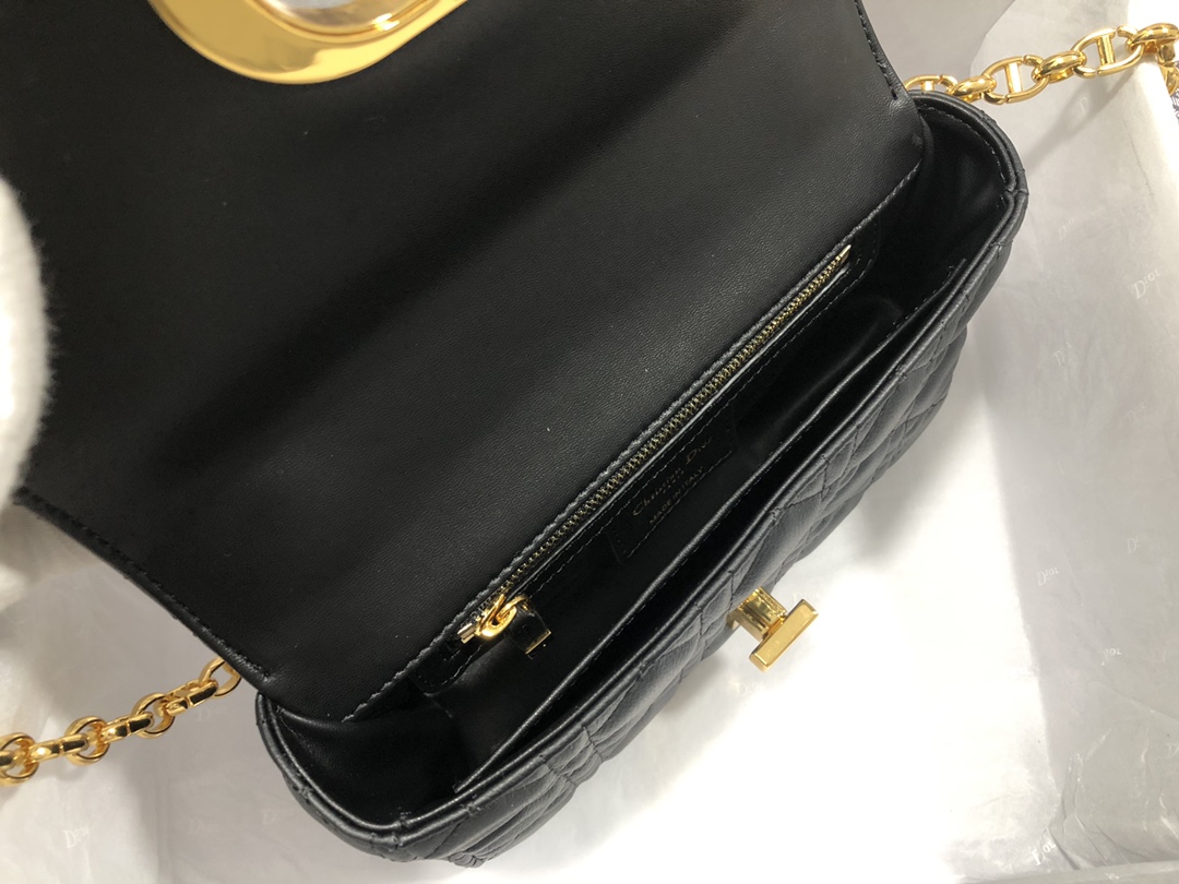 small D*or caro bag