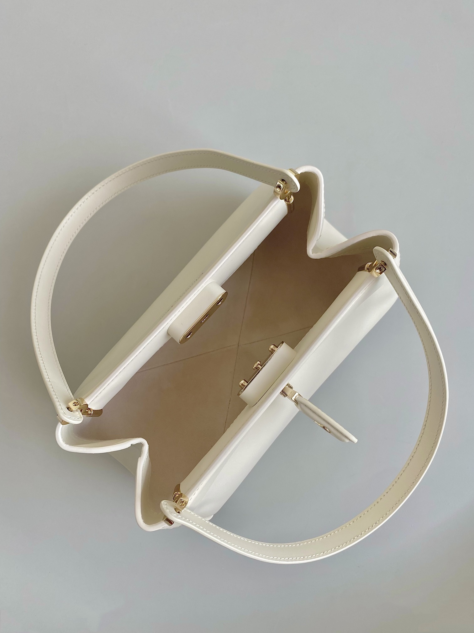 small D*or key bag