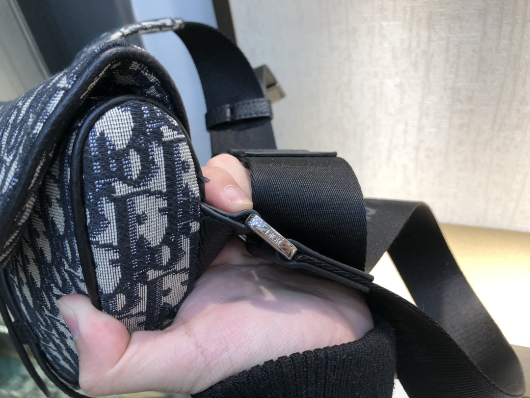 D*or saddle bag