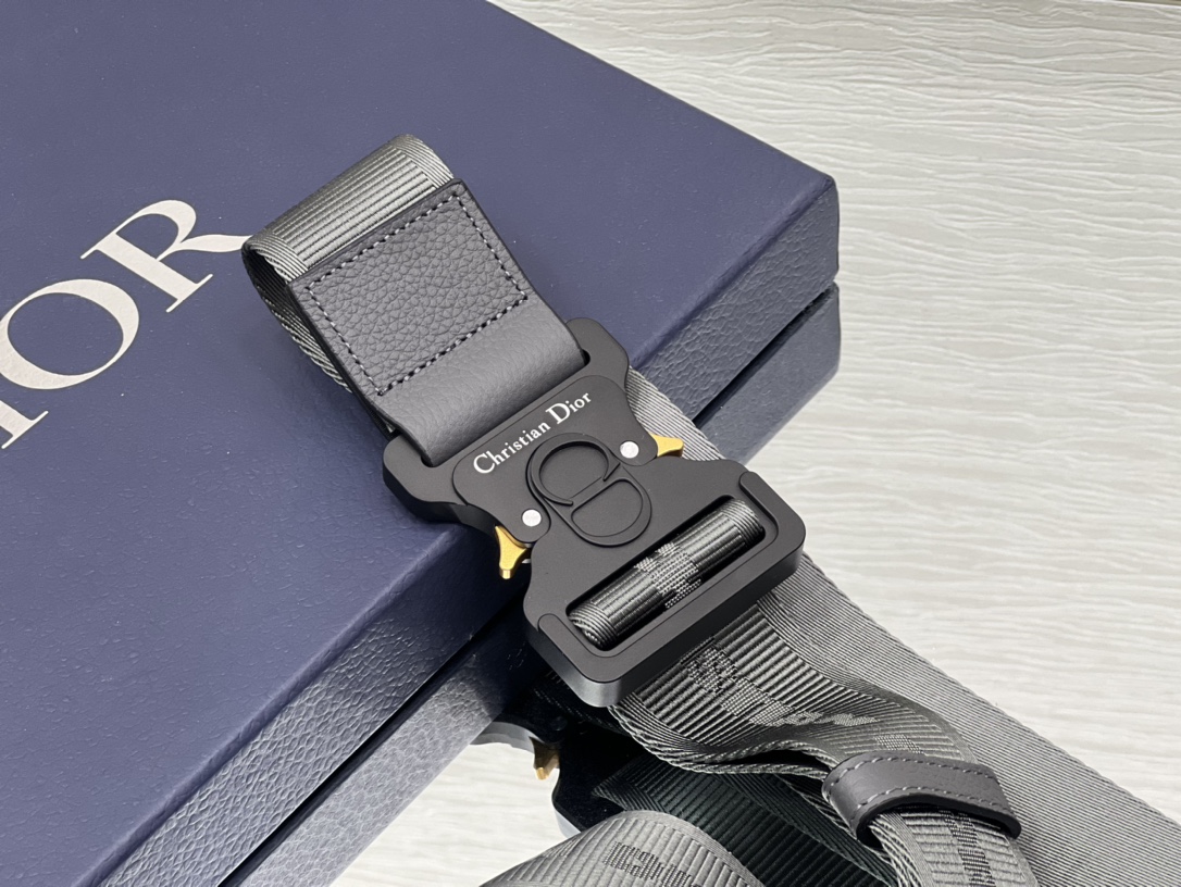 D*or saddle bag