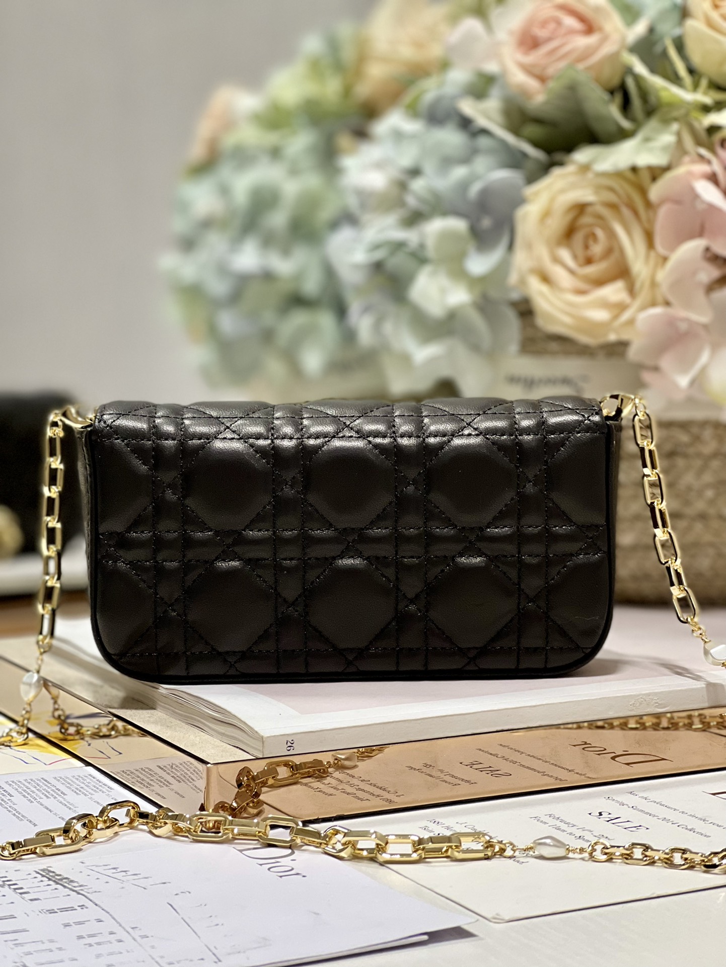 lady D*or phone pouch
