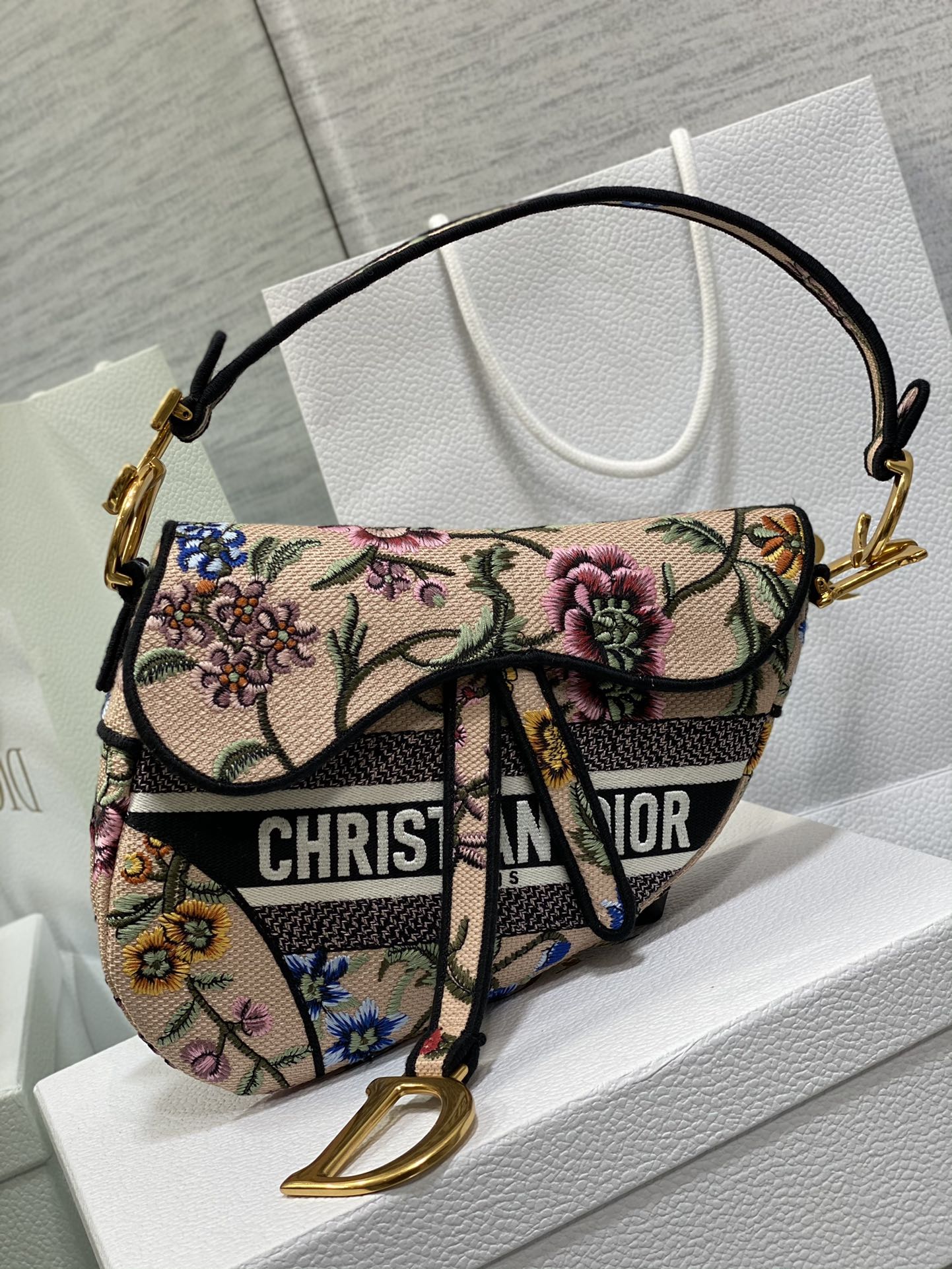 D*or saddle bag