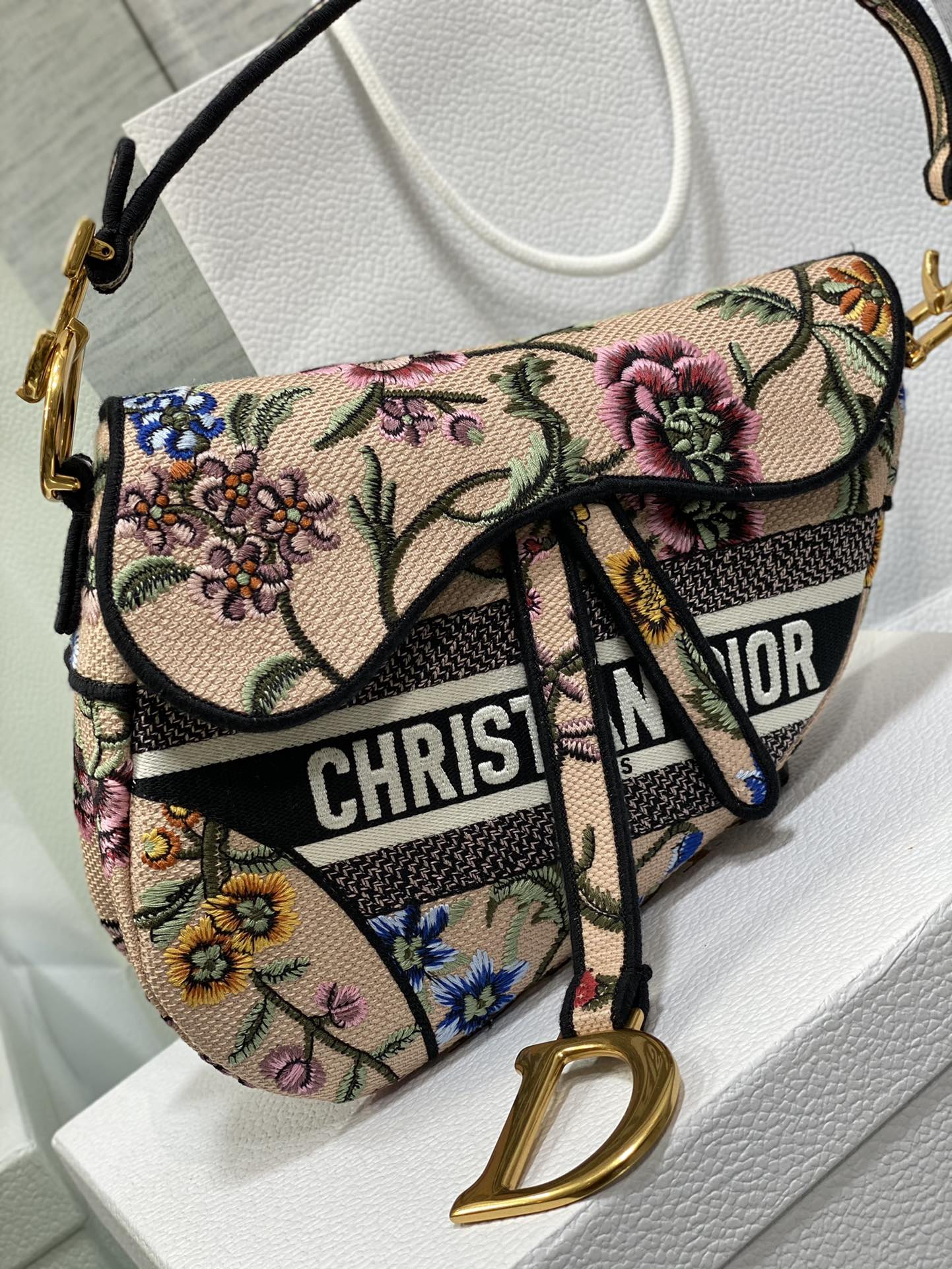 D*or saddle bag