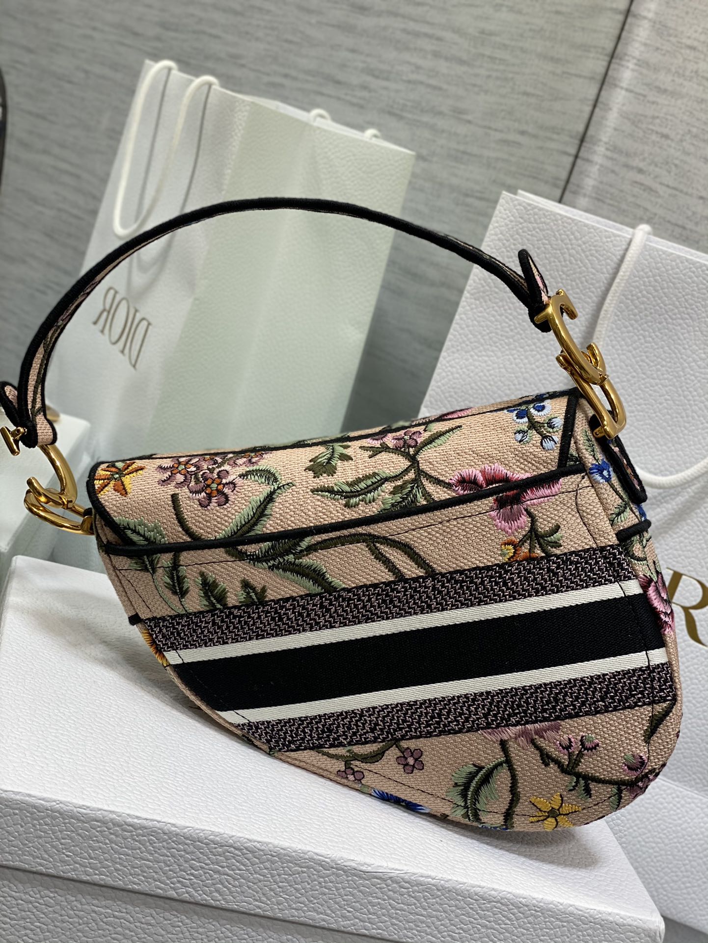 D*or saddle bag