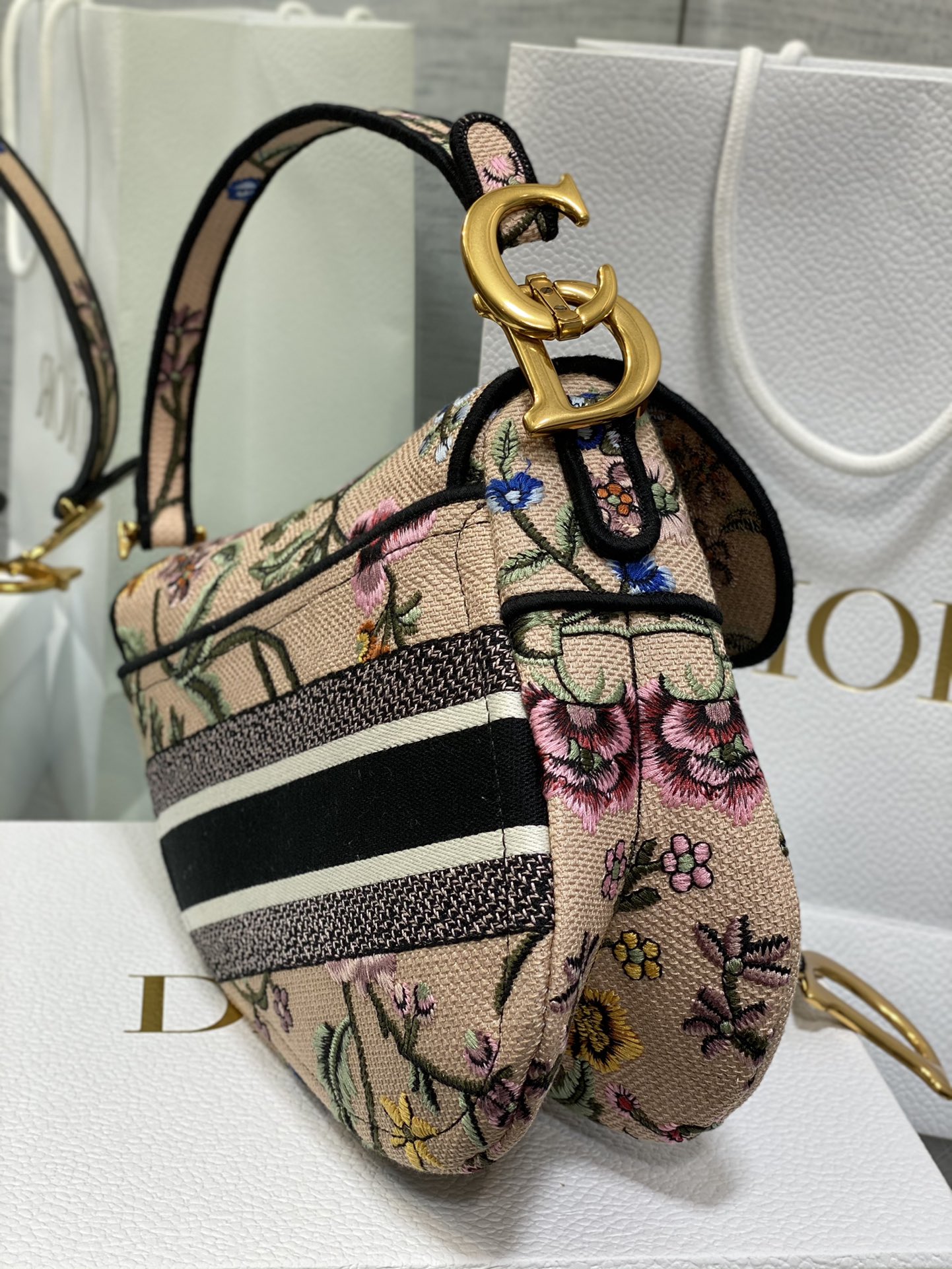 D*or saddle bag
