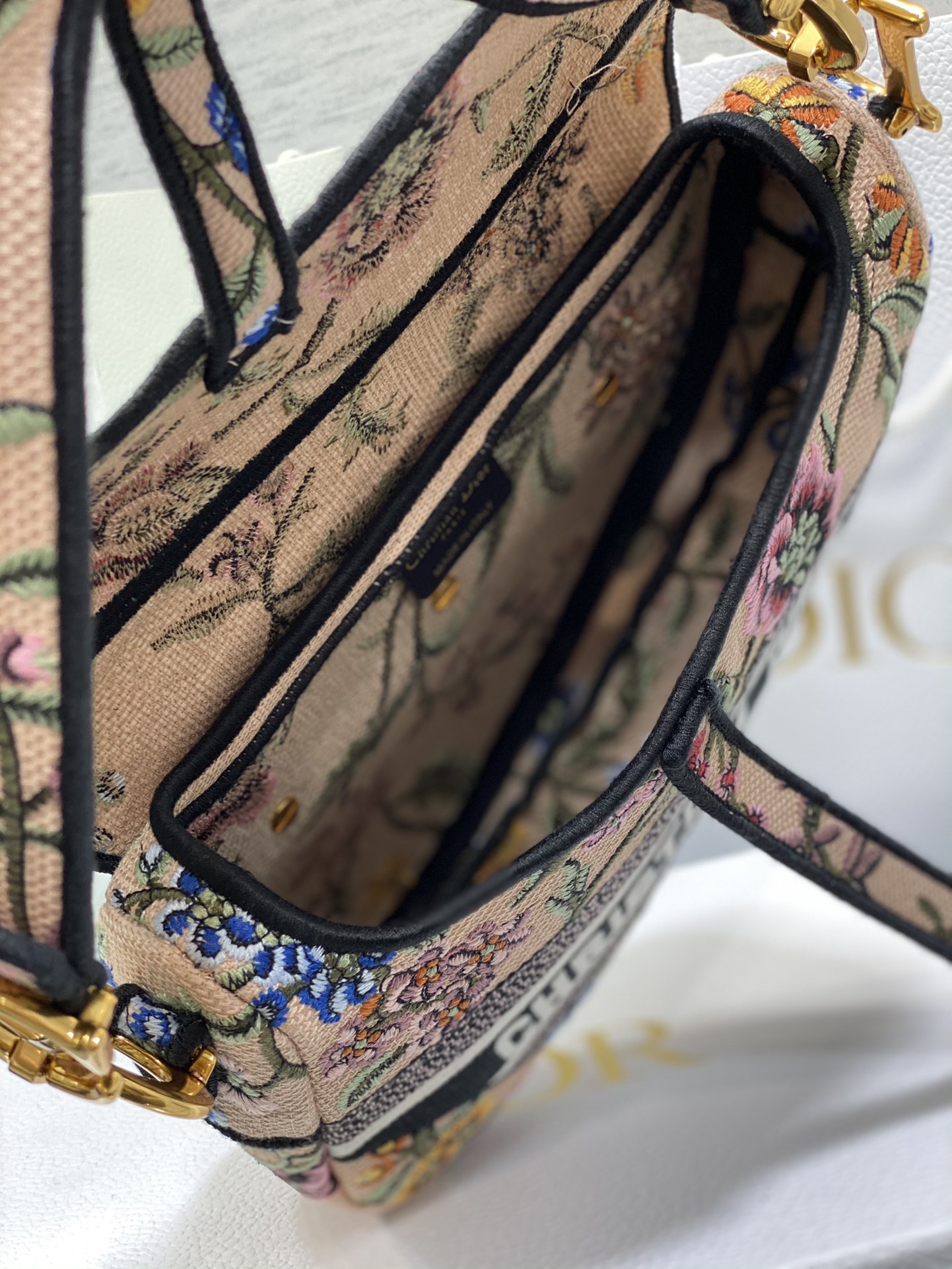 D*or saddle bag