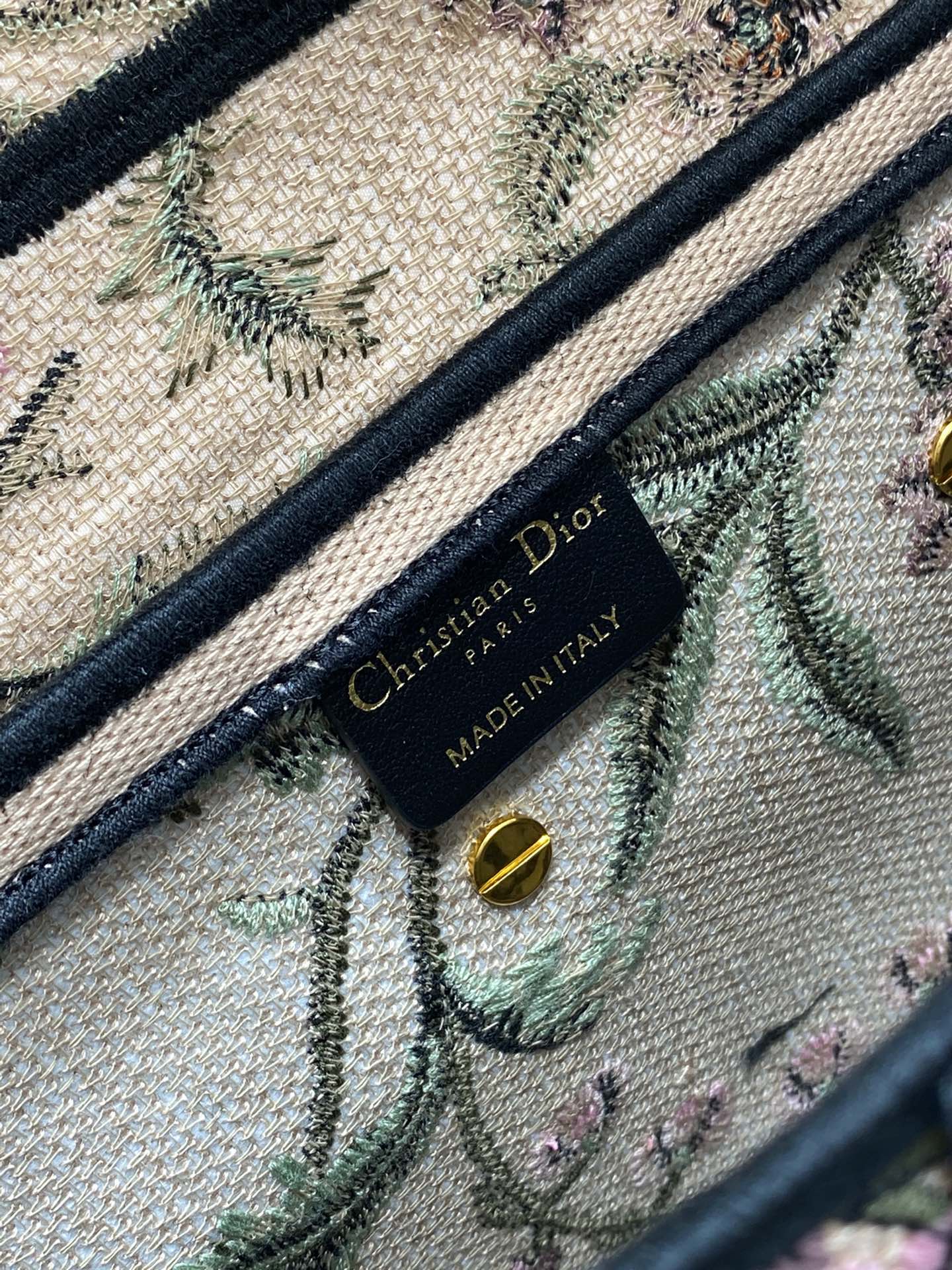 D*or saddle bag
