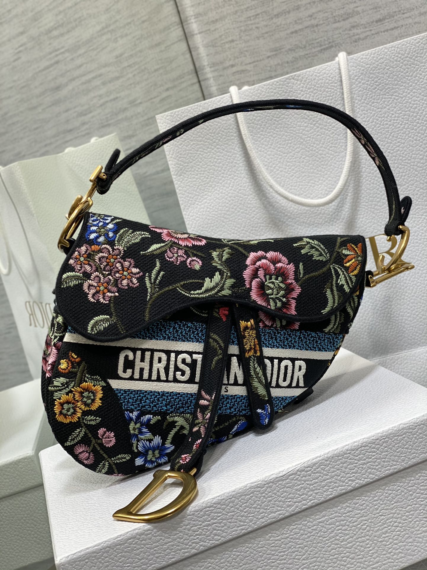 D*or saddle bag