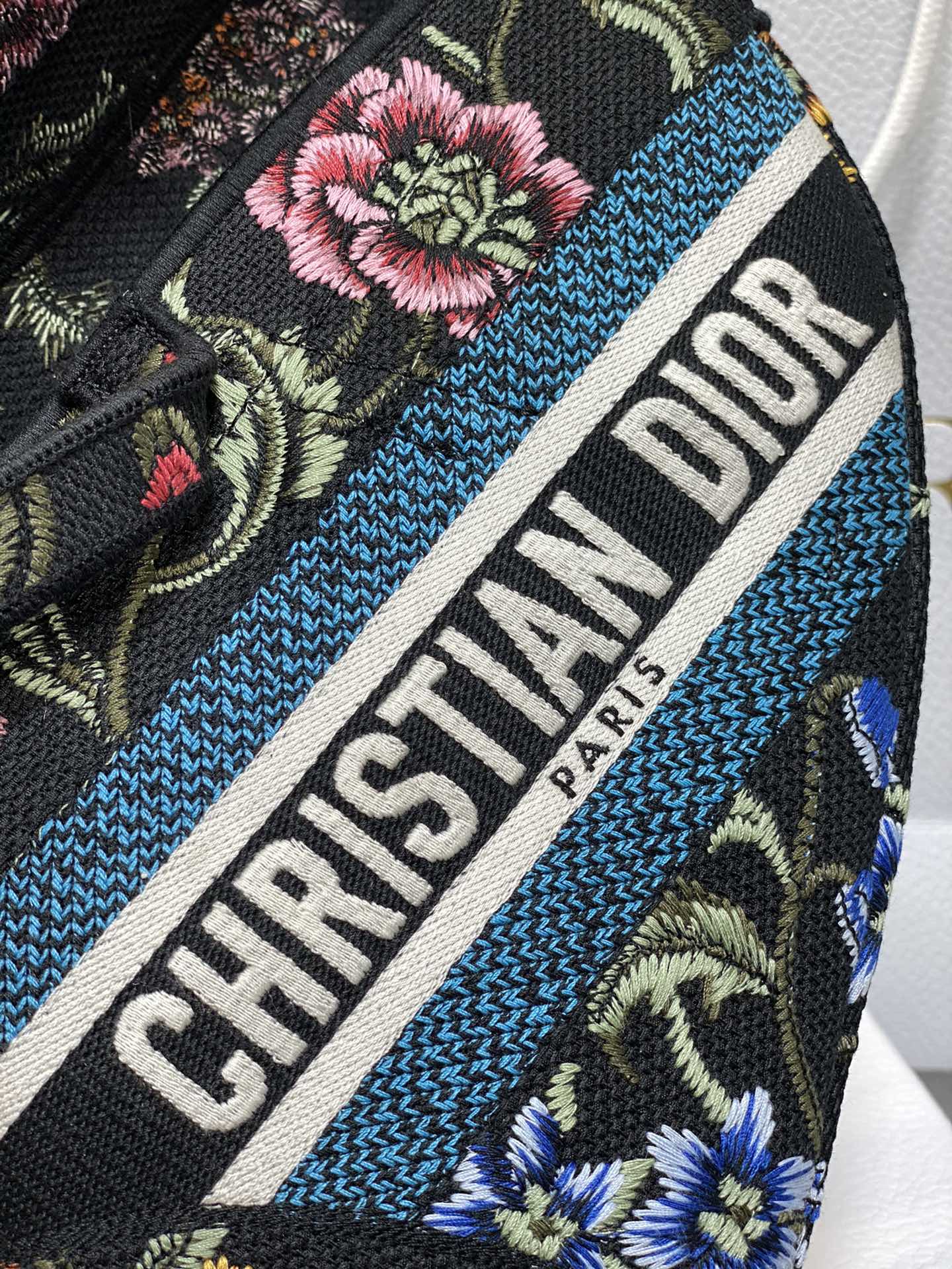 D*or saddle bag