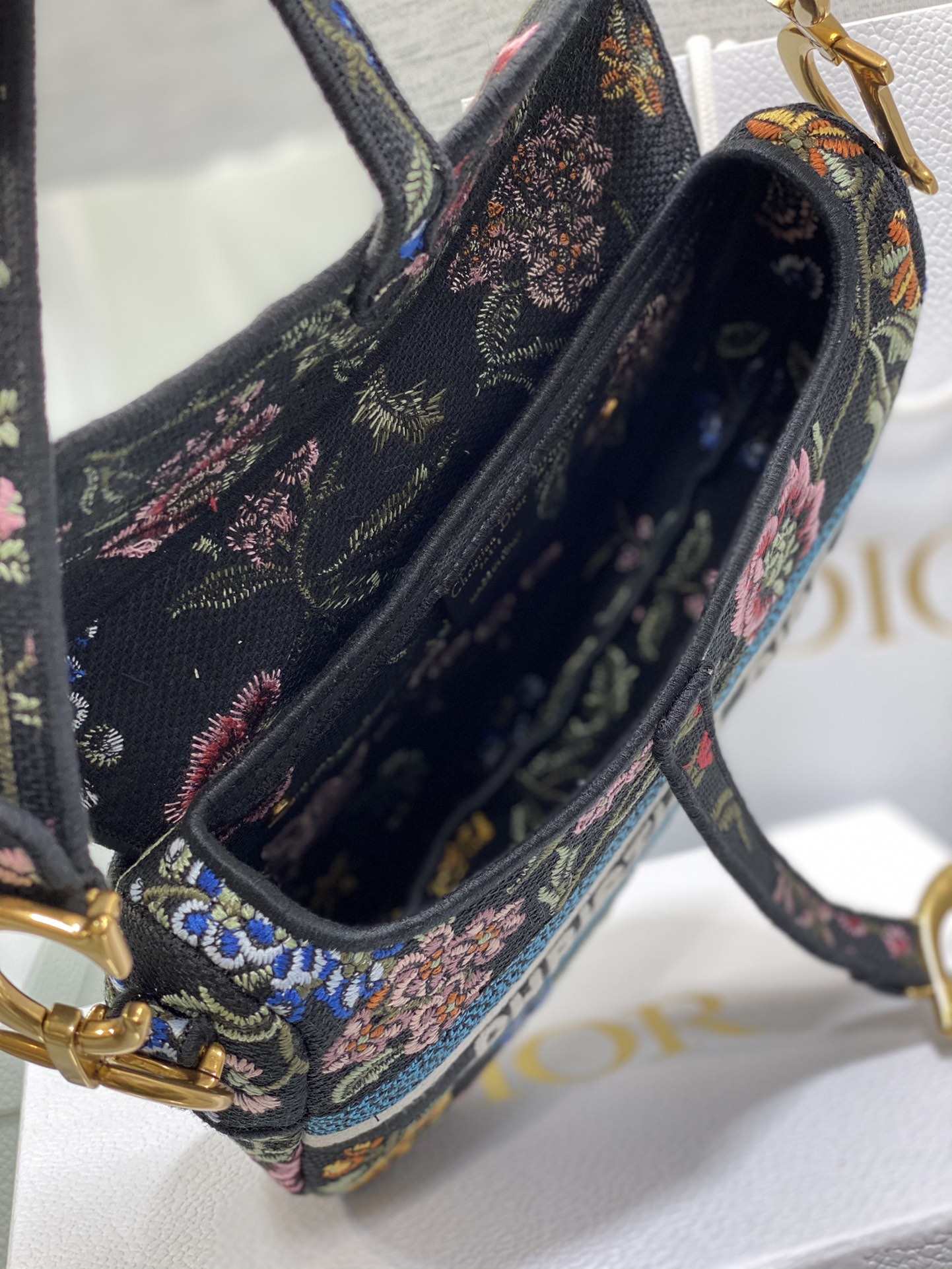 D*or saddle bag