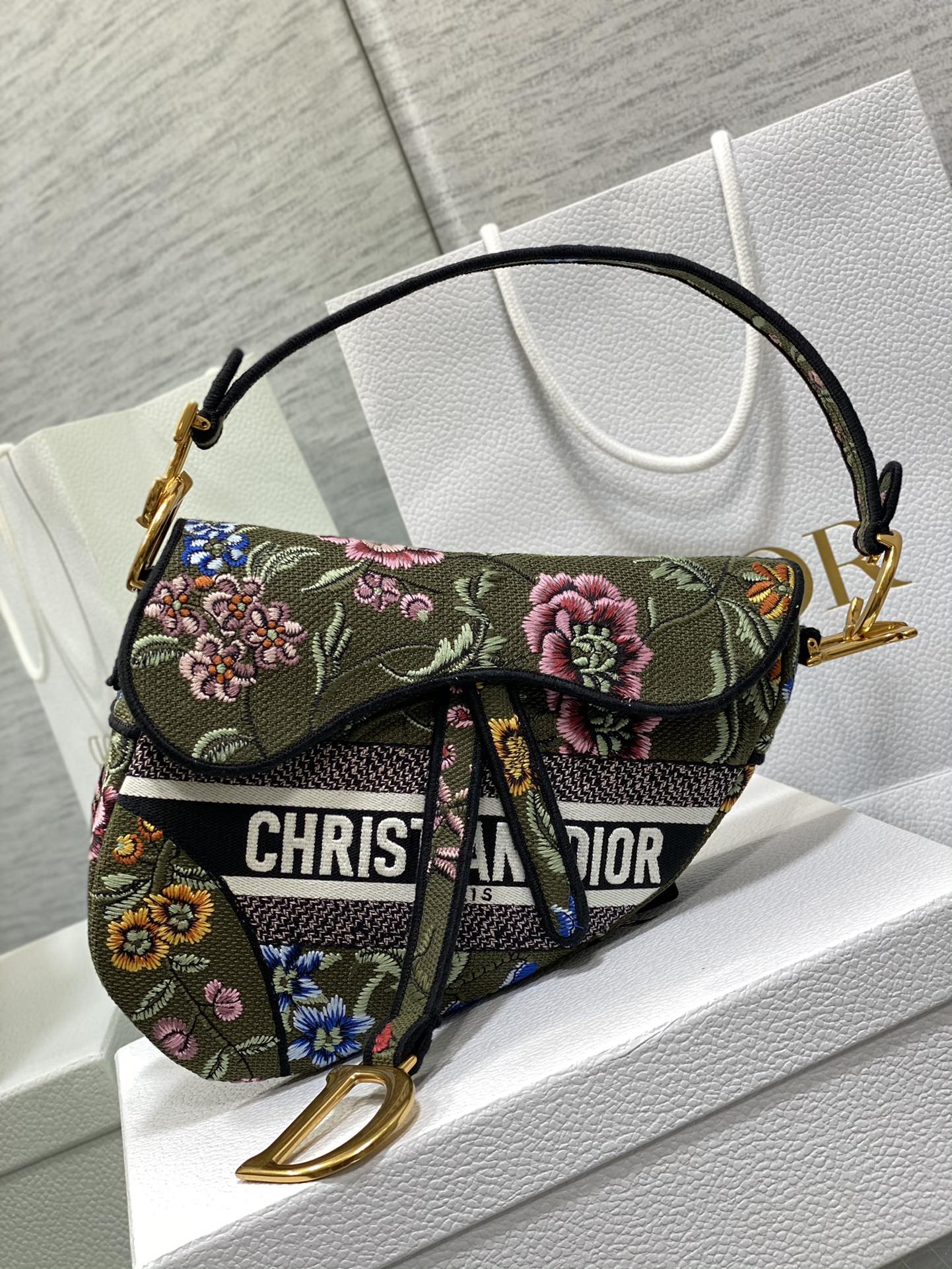 D*or saddle bag