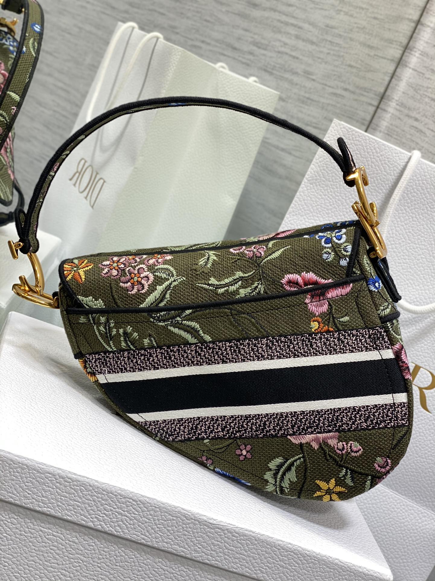 D*or saddle bag