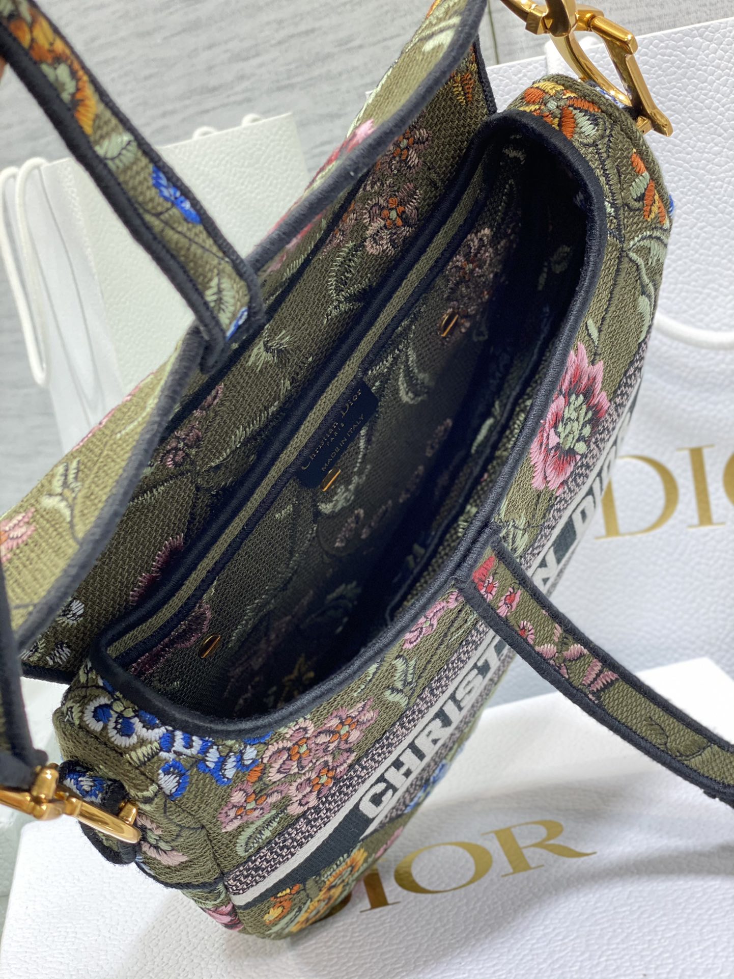D*or saddle bag