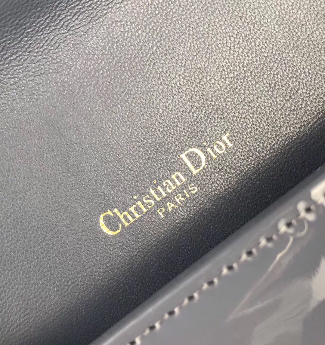 lady D*or pouch