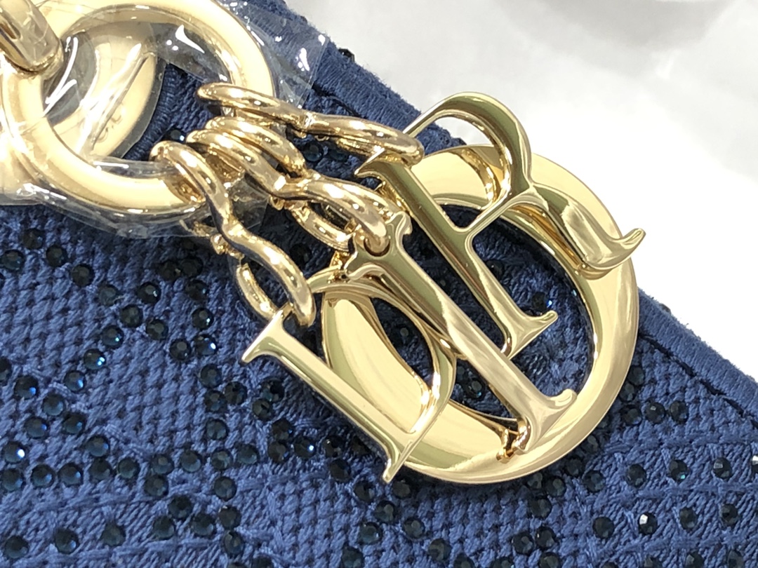 lady D*or micro bag