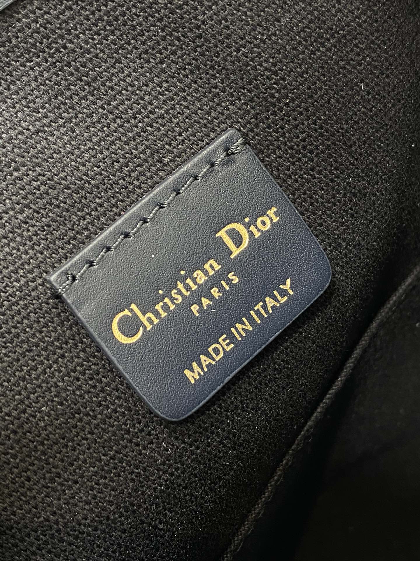 medium c’est D*or bag