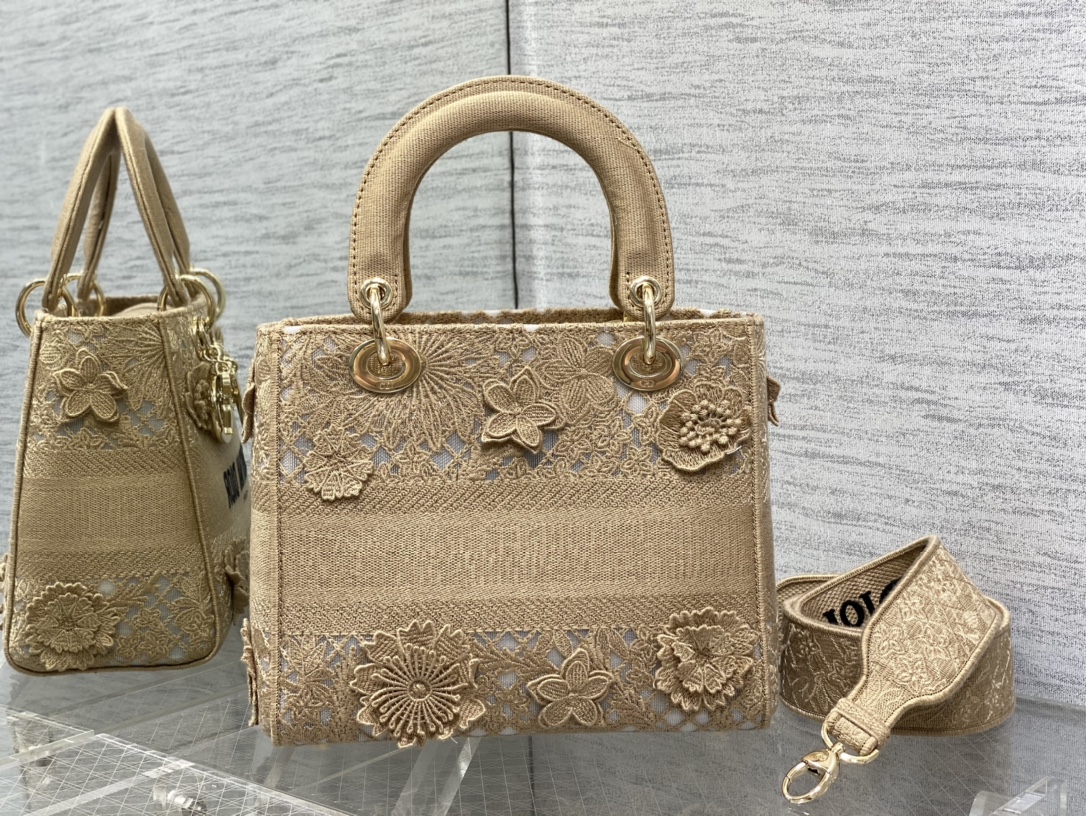 D*or medium lady d-lite bag