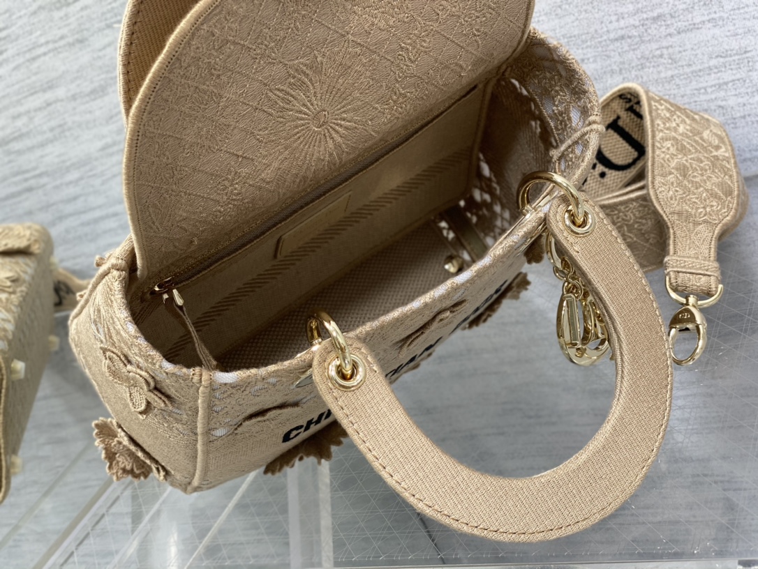 D*or medium lady d-lite bag