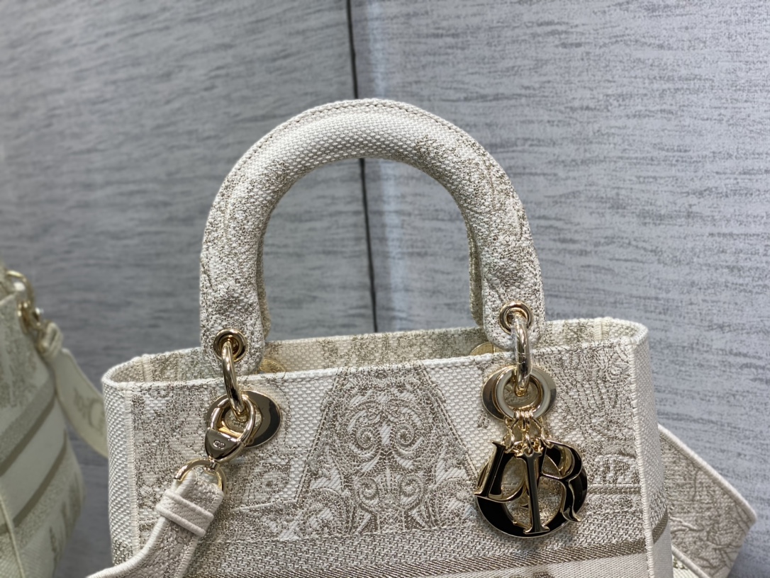 D*or medium lady d-lite bag