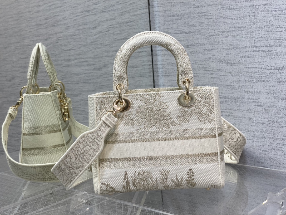 D*or medium lady d-lite bag