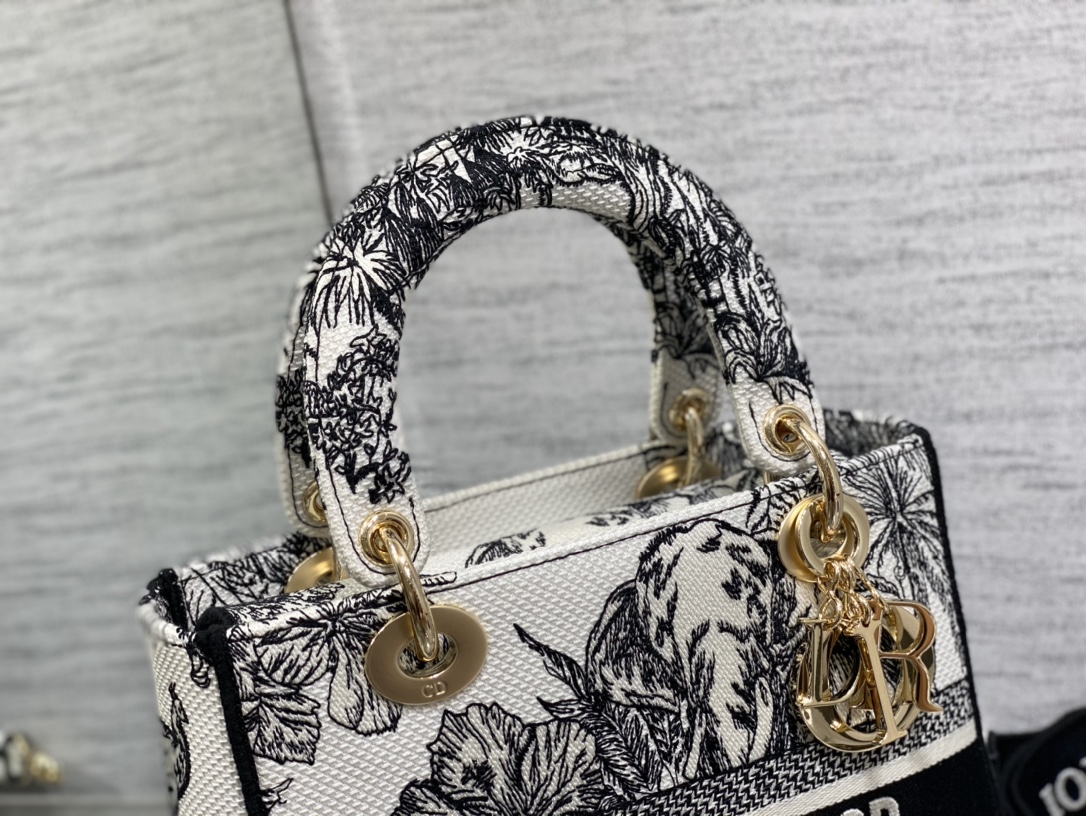 D*or medium lady d-lite bag