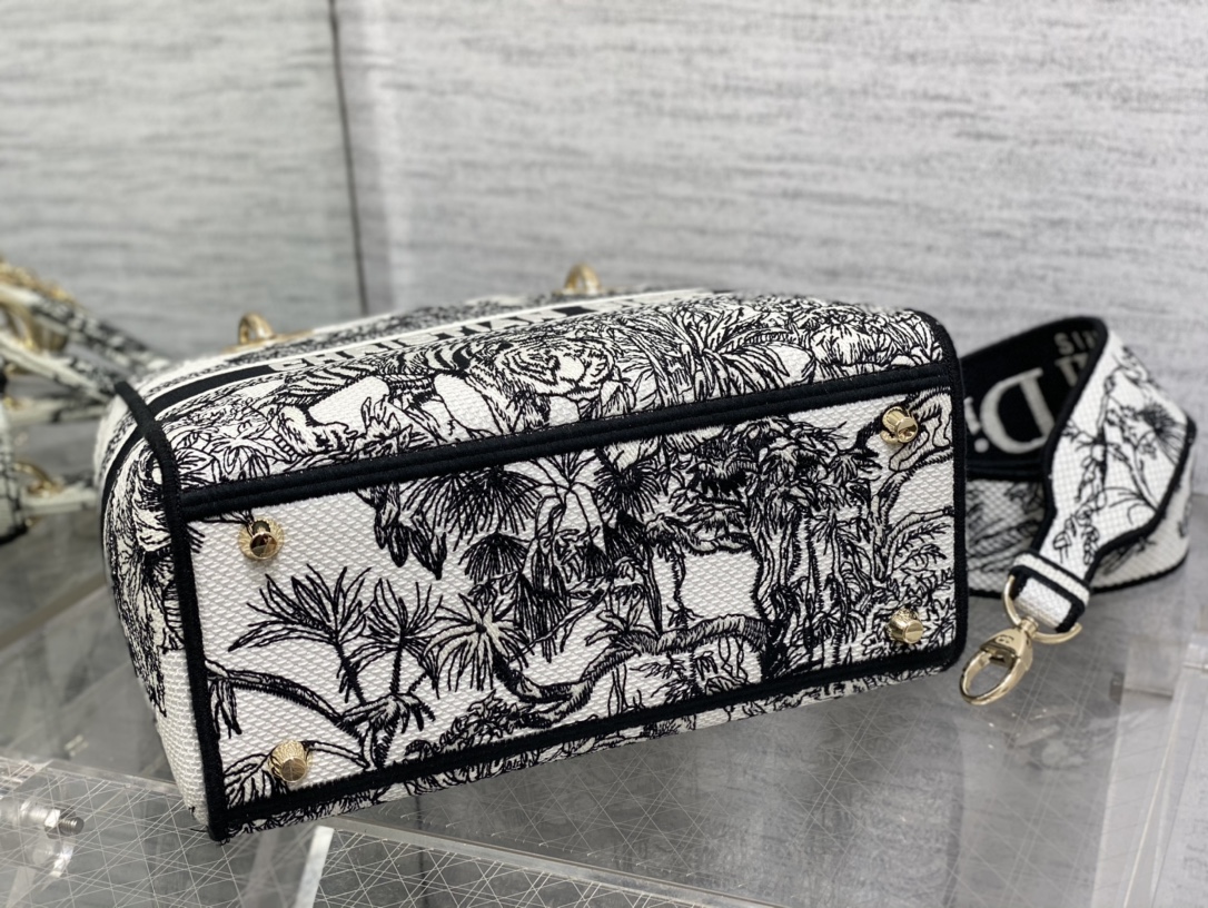 D*or medium lady d-lite bag
