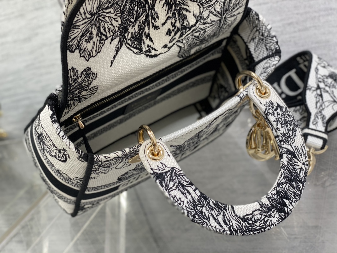 D*or medium lady d-lite bag