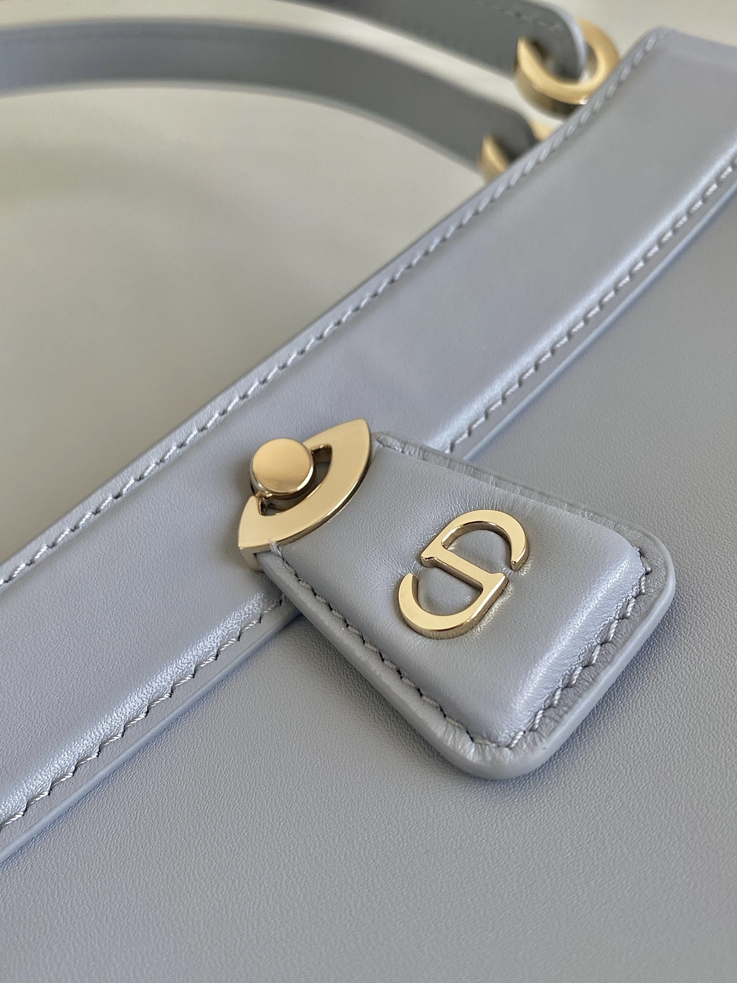 small D*or key bag