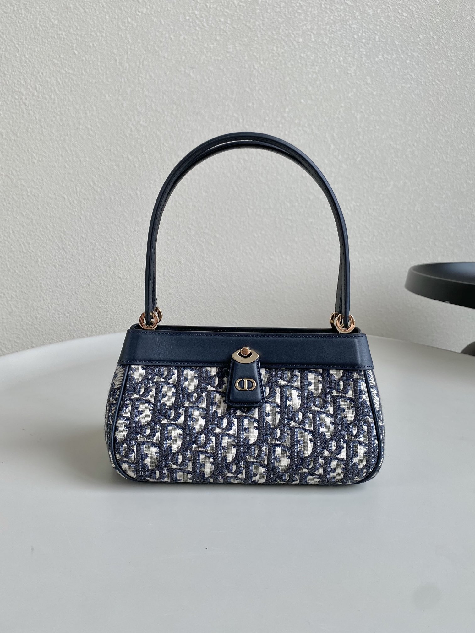 small D*or key bag
