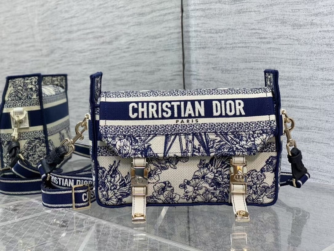 small D*orcamp bag
