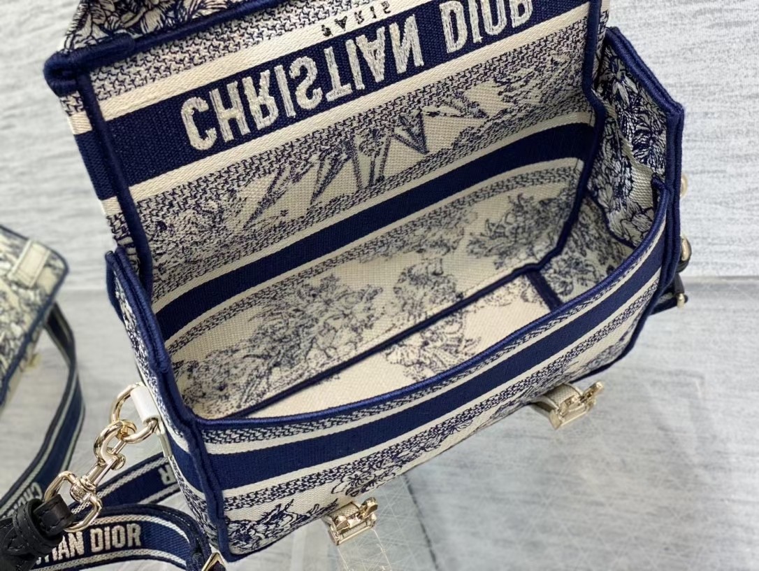 small D*orcamp bag