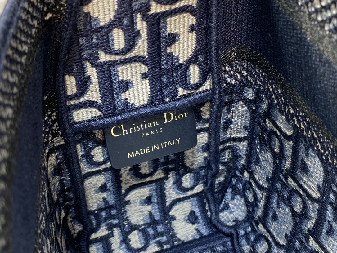 small D*orcamp bag