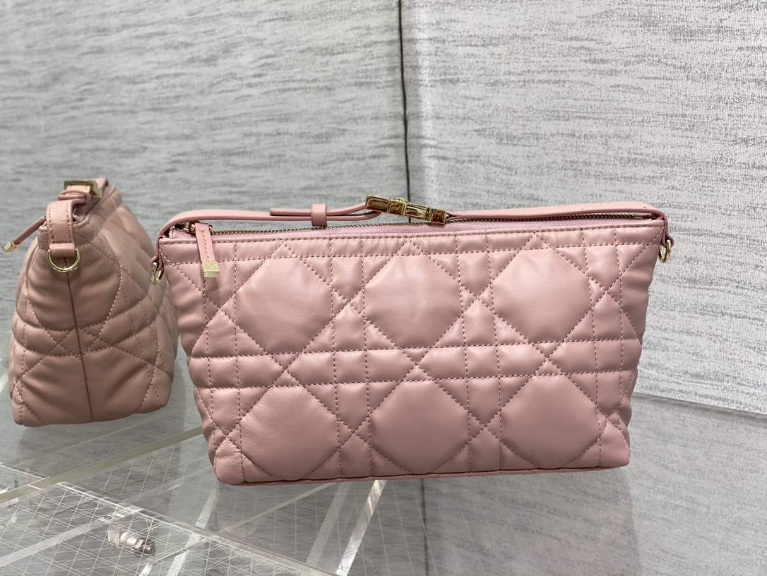 medium D*ortravel nomad pouch