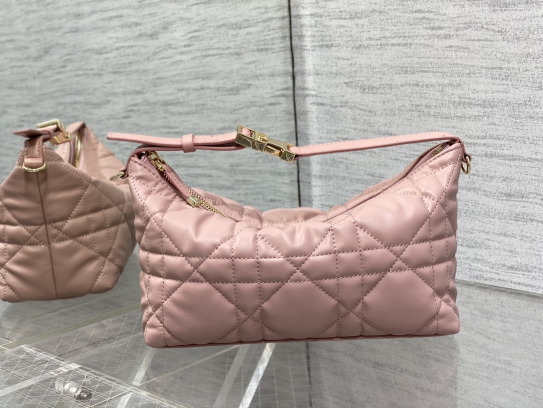 medium D*ortravel nomad pouch