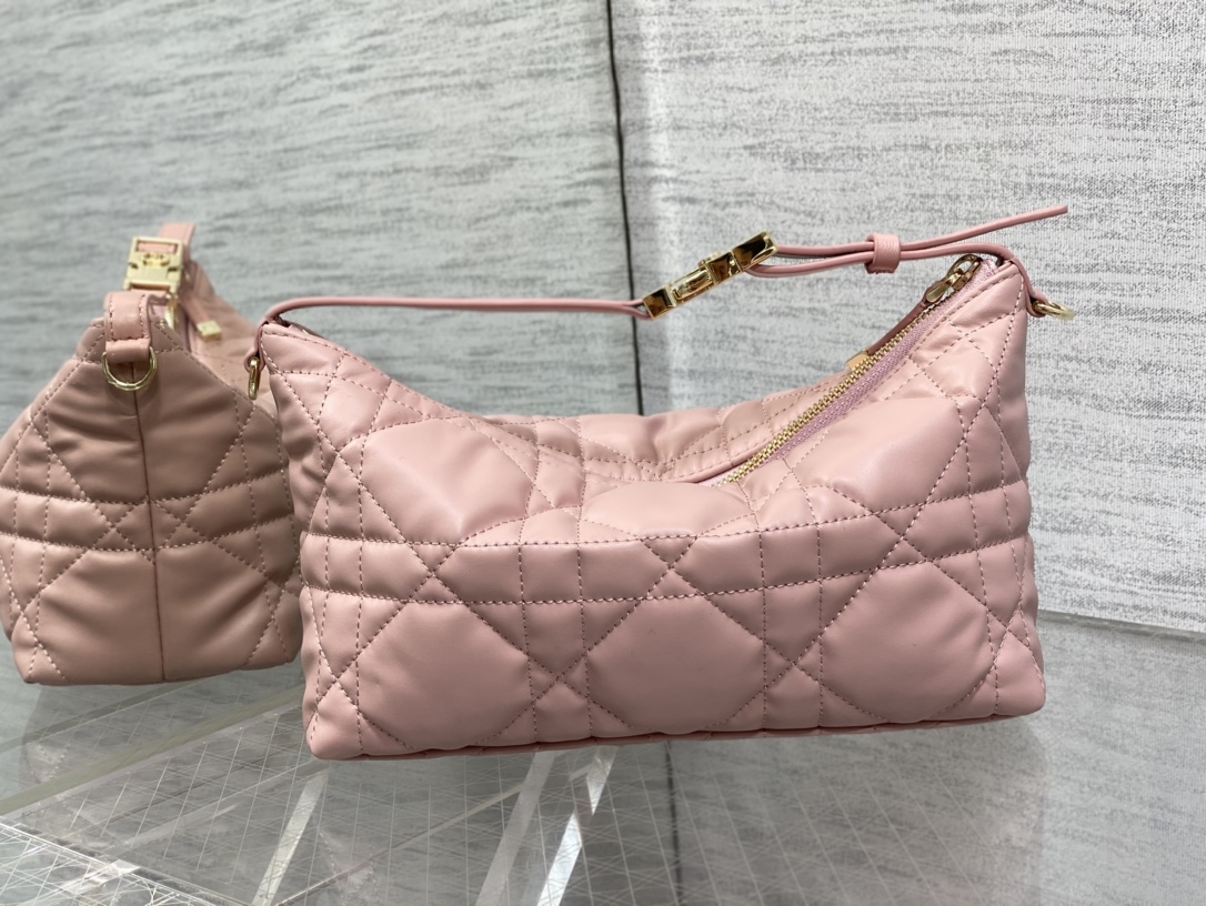 medium D*ortravel nomad pouch